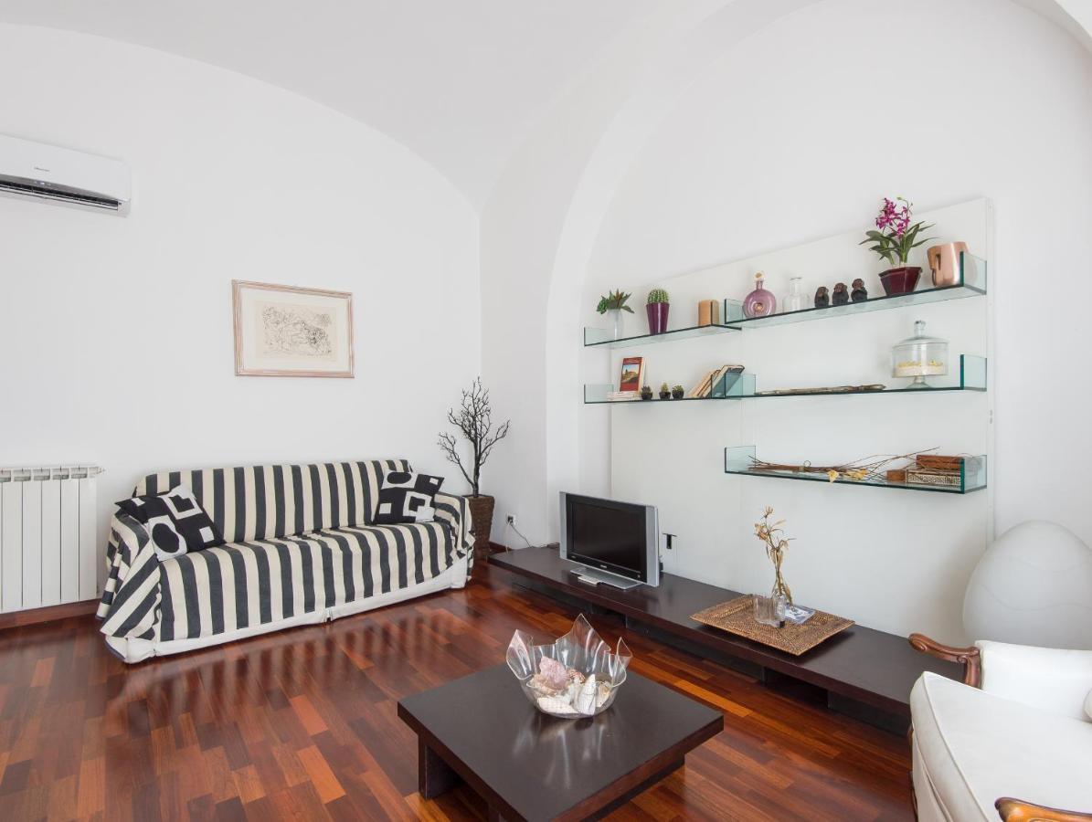 Colosseo Cozy Apartment Roma Exterior foto